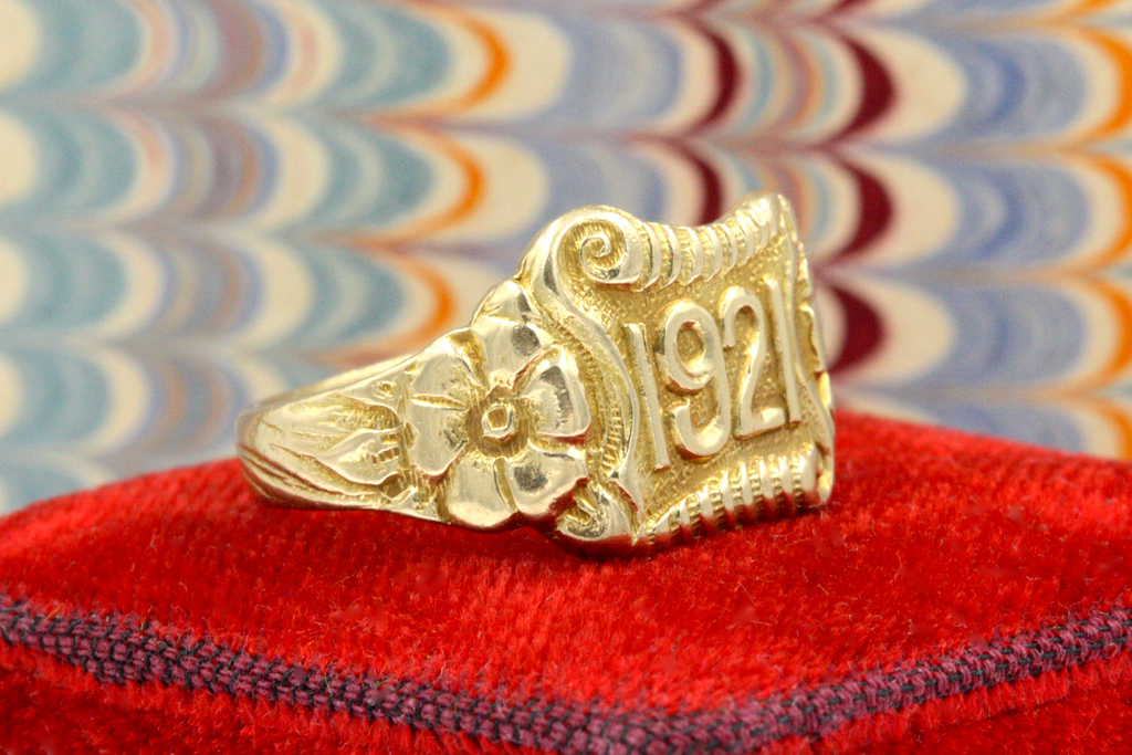 1921 Art Nouveau Signet Ring
