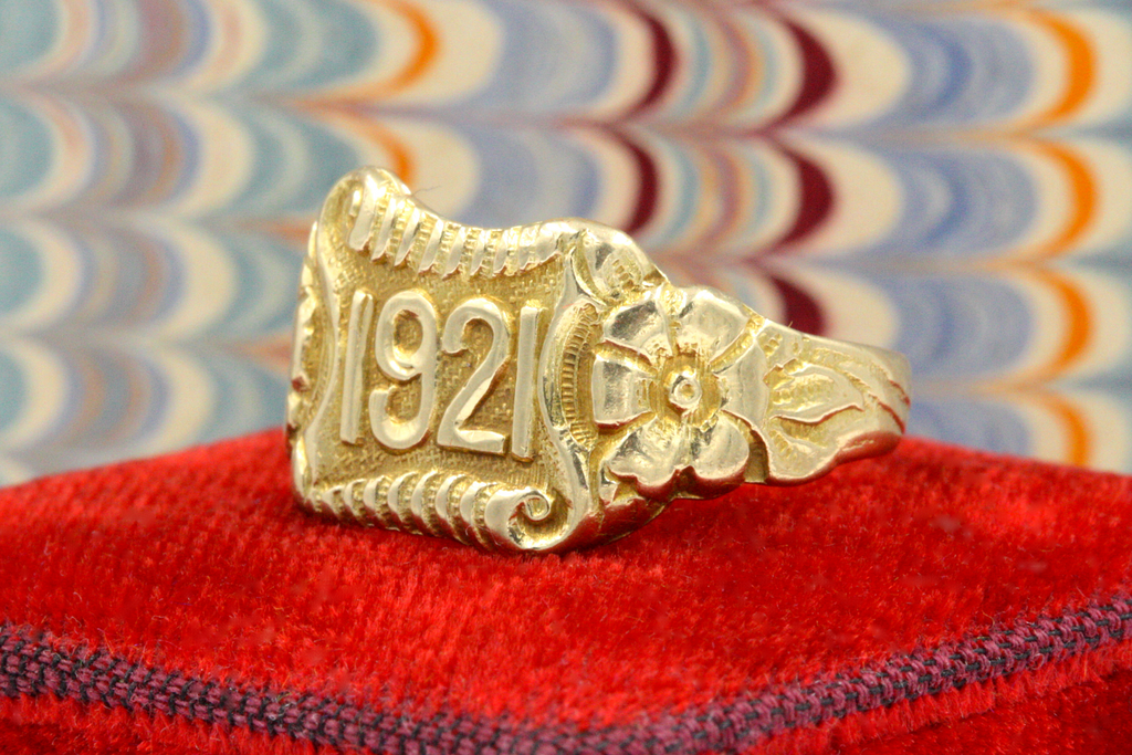1921 Art Nouveau Signet Ring