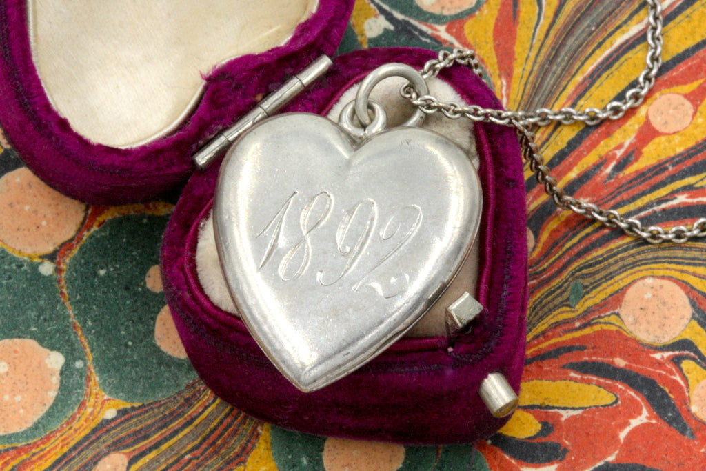 Victorian 1892 Heart Locket Necklace