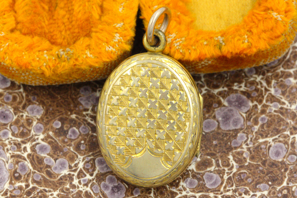 Victorian Enamel Souvenir Locket